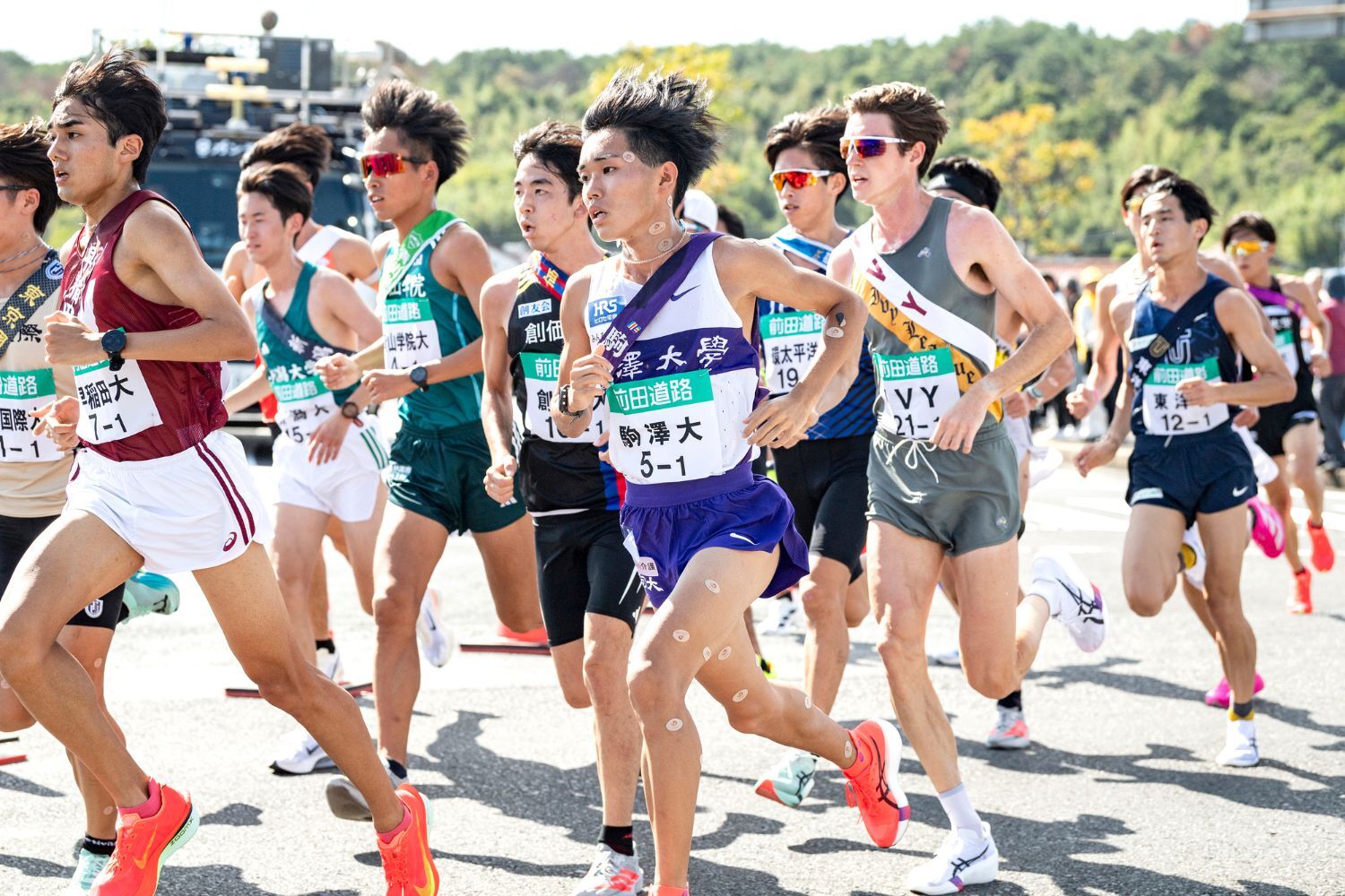 英知をつなぎ、勝利を共創する