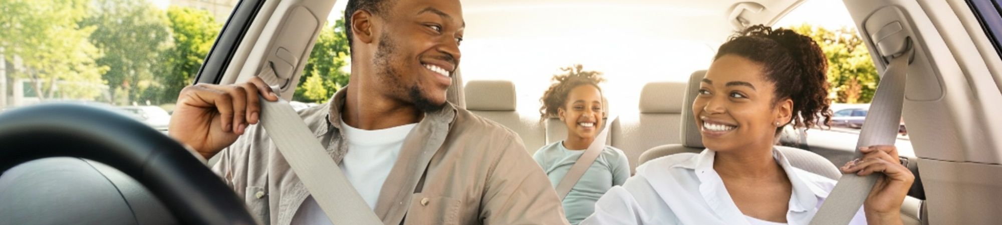 インフォテインメント：コネクタの進化が移動を「感動」に変える